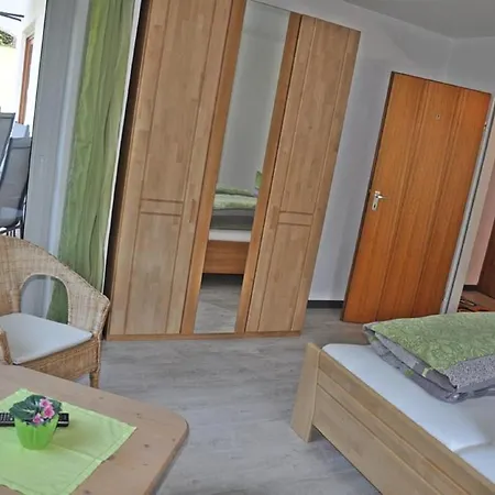 Apartamento Gaestehaus Bergkristall *