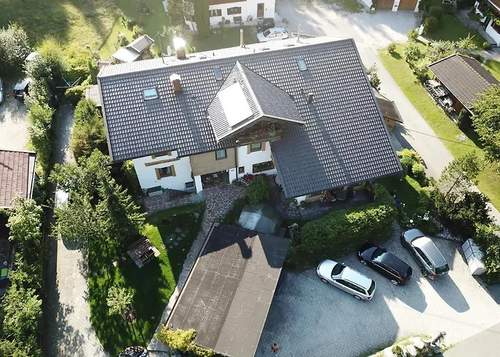 Gaestehaus Bergkristall * Wallgau