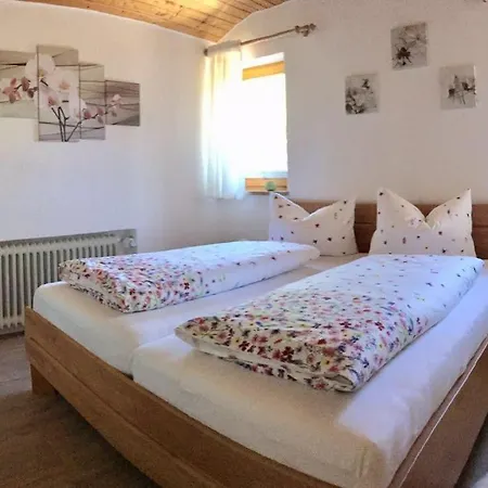 Gaestehaus Bergkristall * Wallgau
