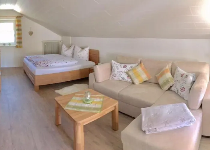 Апартаменты Gaestehaus Bergkristall